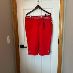Red Gloria Vanderbilt capris with skinny belt. Size 14.